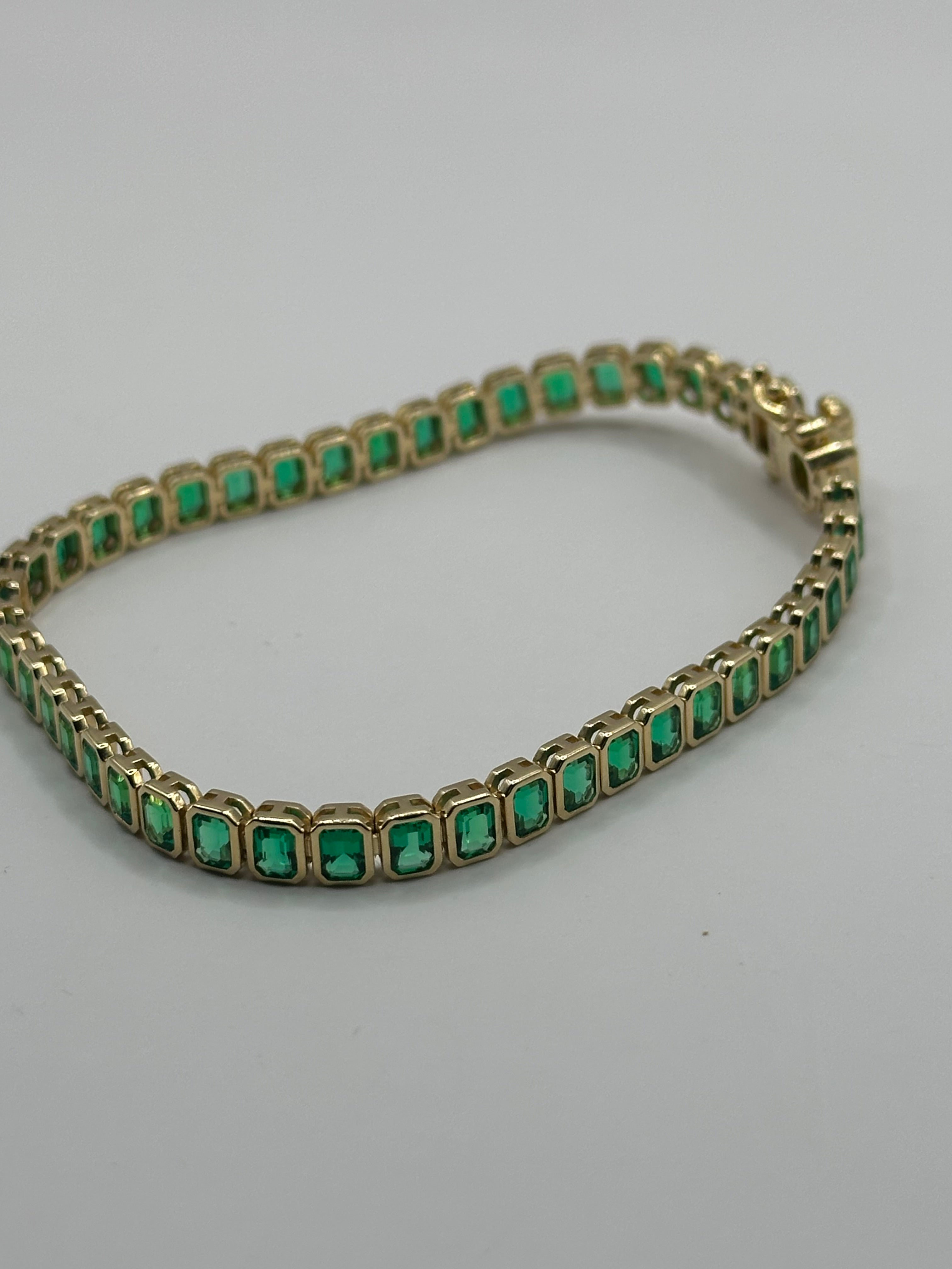 Esclava de esmeraldas con oro