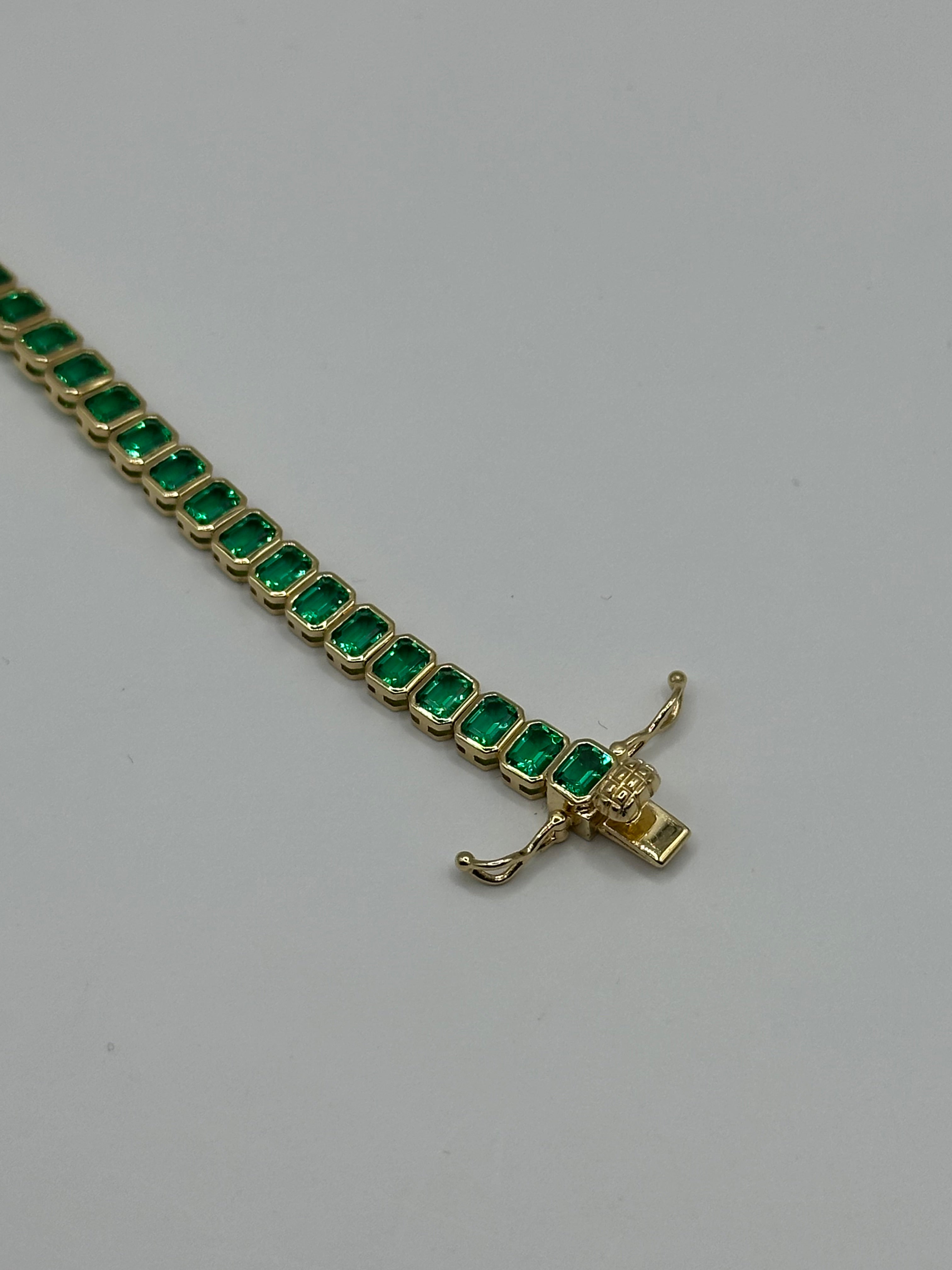 Esclava de esmeraldas con oro