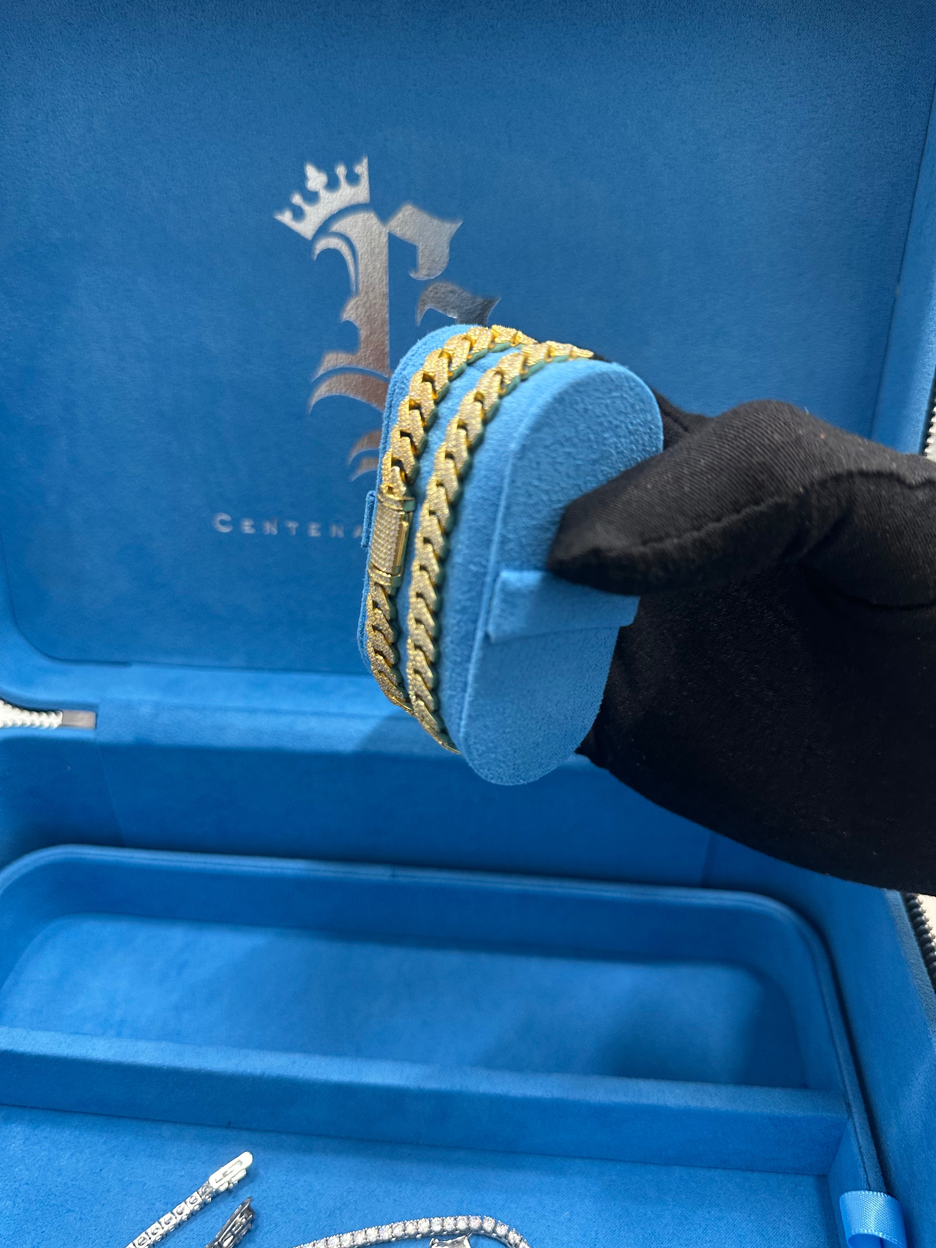 Esclava cubana oro laminado