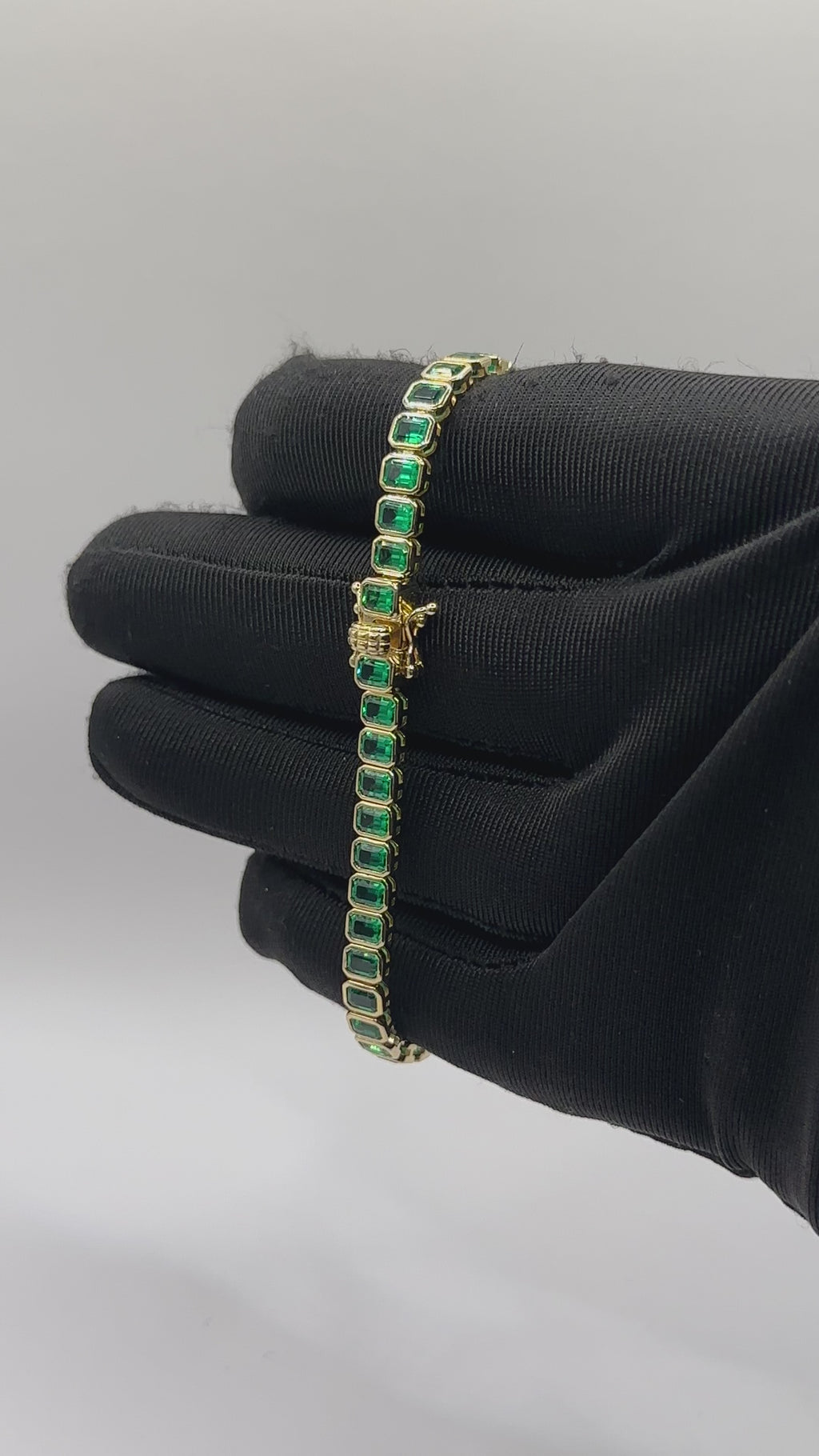 Esclava de esmeraldas con oro